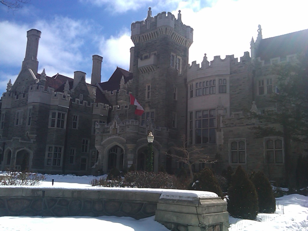 Beautiful Casa Loma, right in the heart of town